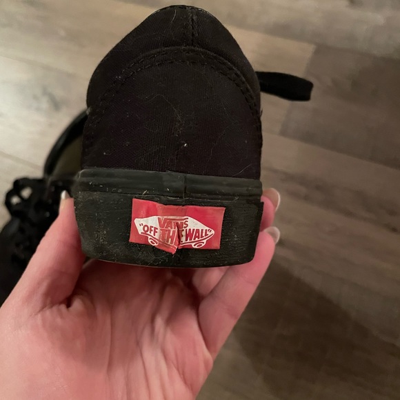 Black vans - Picture 3 of 8